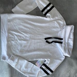 Black & White Long Sleeve W a turtle neck! Soft!